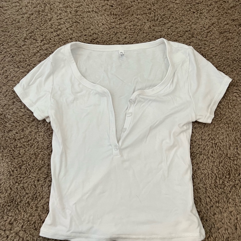 Reoria White Fitted Short Sleeve Tee